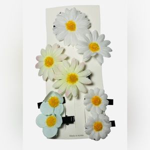 4 pairs of Daisy flower hair clips